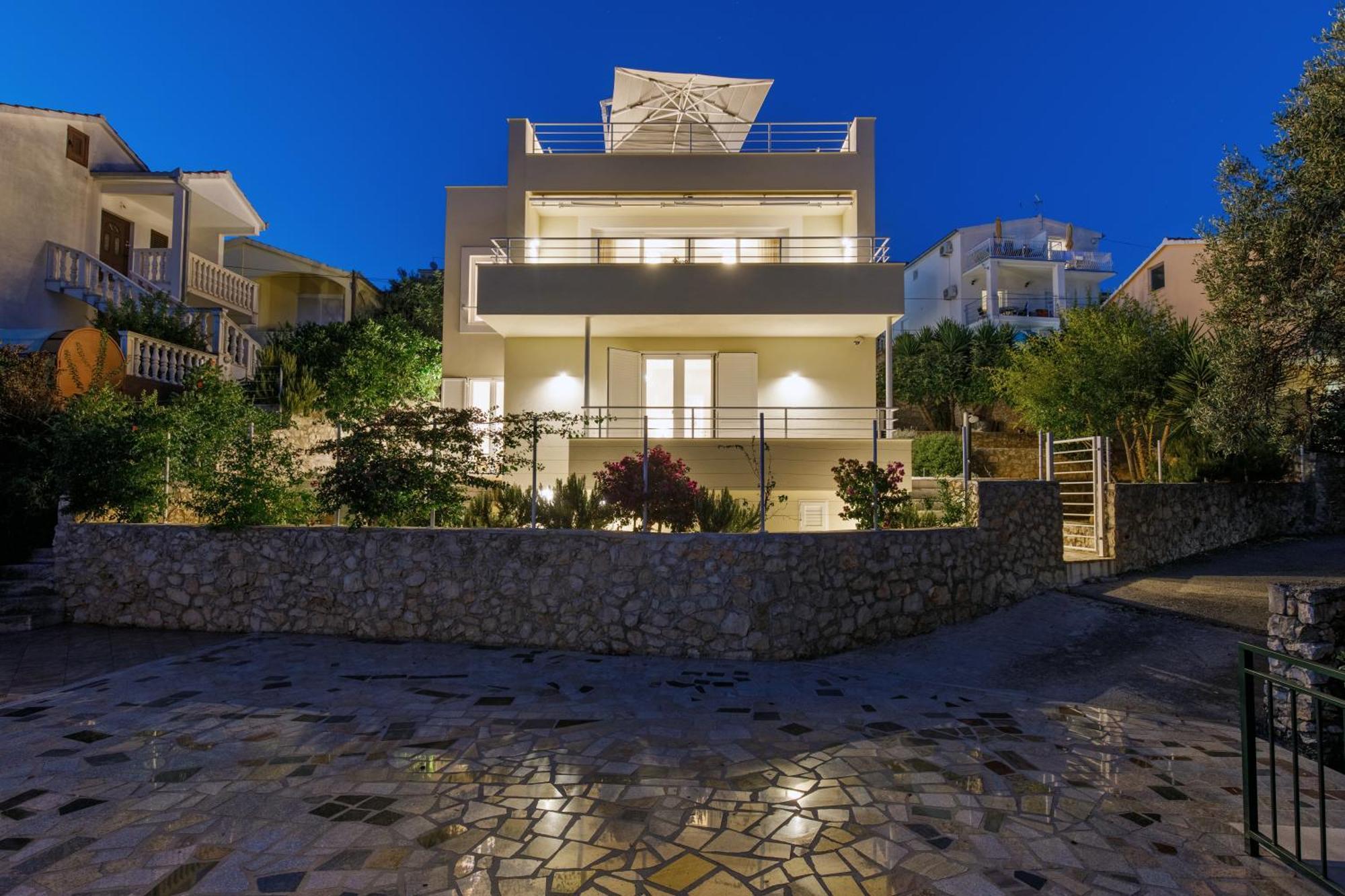 טרוגיר Villa Anadea With Hot Tub Overlooking Sea מראה חיצוני תמונה